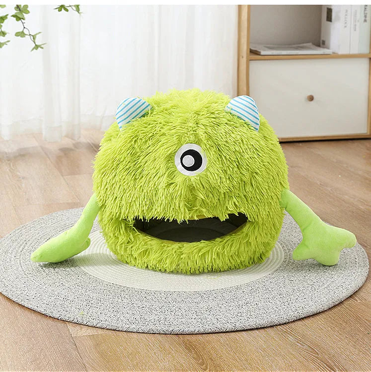 Round fluffy cat bed for indoor cats with self-warming feature and non-slip base
