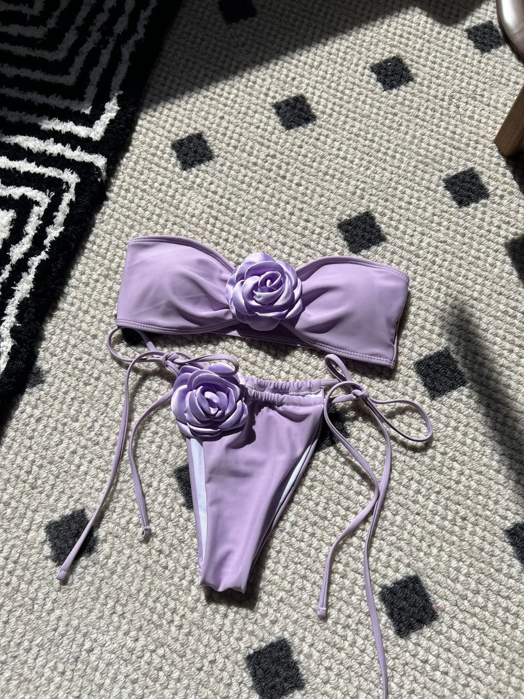 Women's adjustable tube top swimsuit in solid colours with drawstring strap