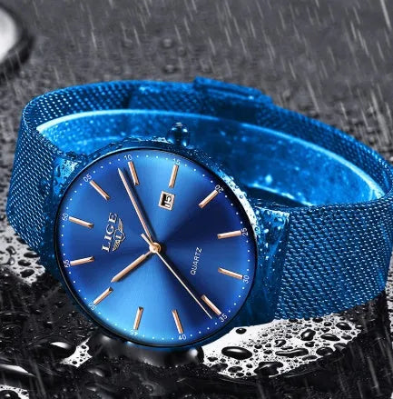 Men's stainless steel watch with 40mm dial, black blue colour, and metal case