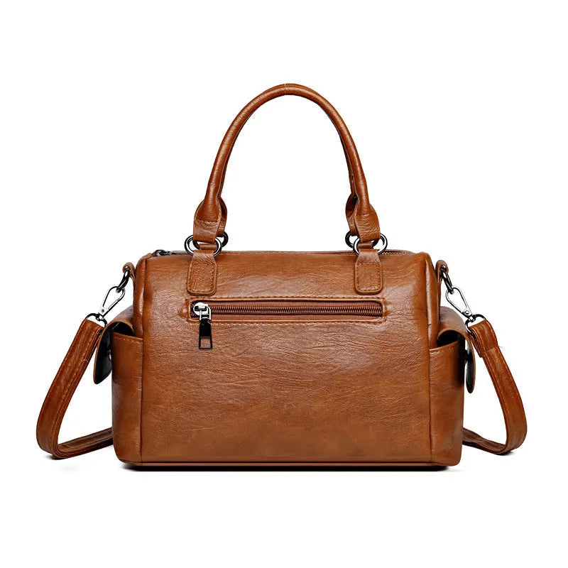Large capacity vintage messenger bag in horizontal square shape with contrast stitching