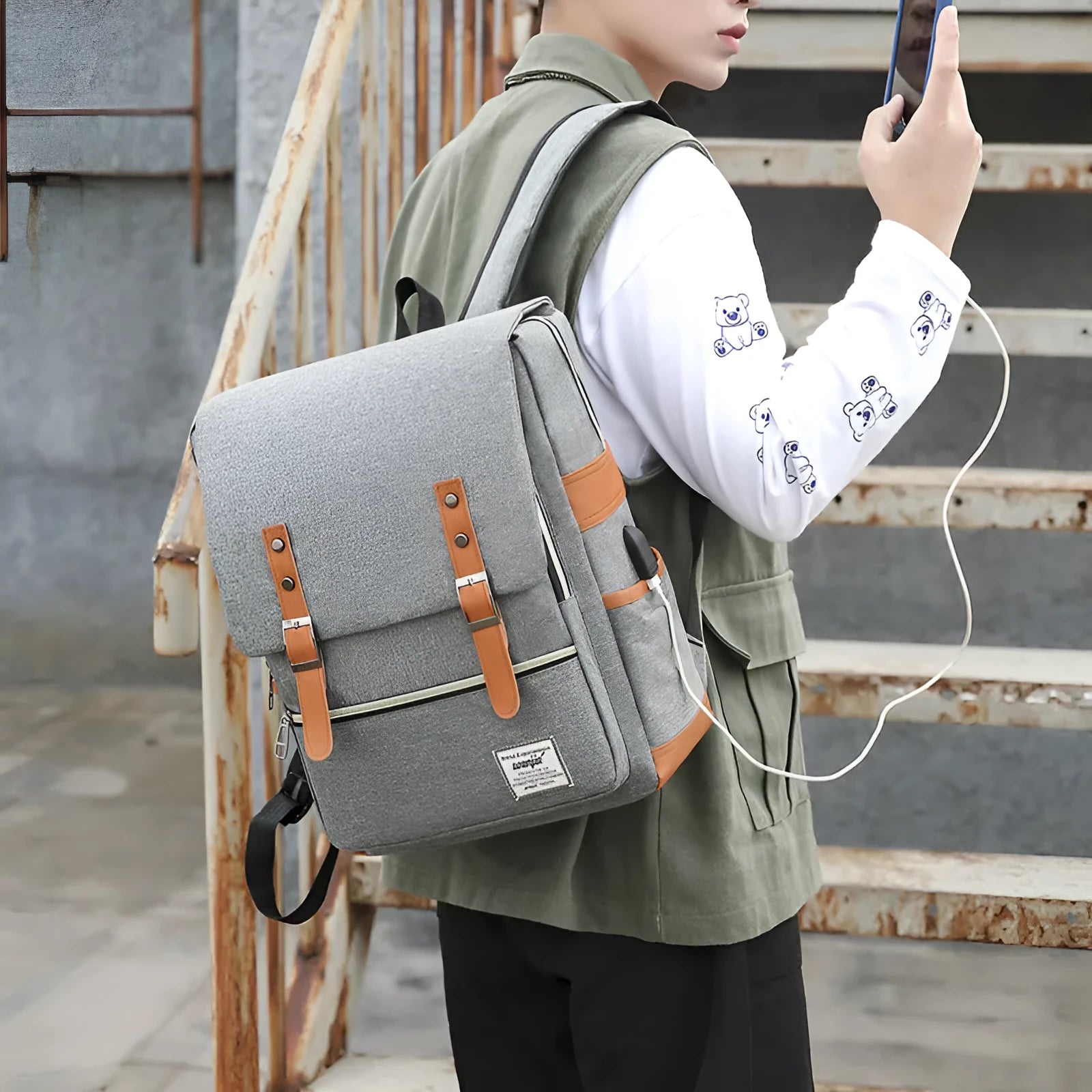 Three-piece business backpack in Oxford cloth with curved shoulder straps, waterproof design for business travel