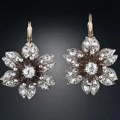 Silver retro fashion earrings for women with alloy construction and electroplated finish