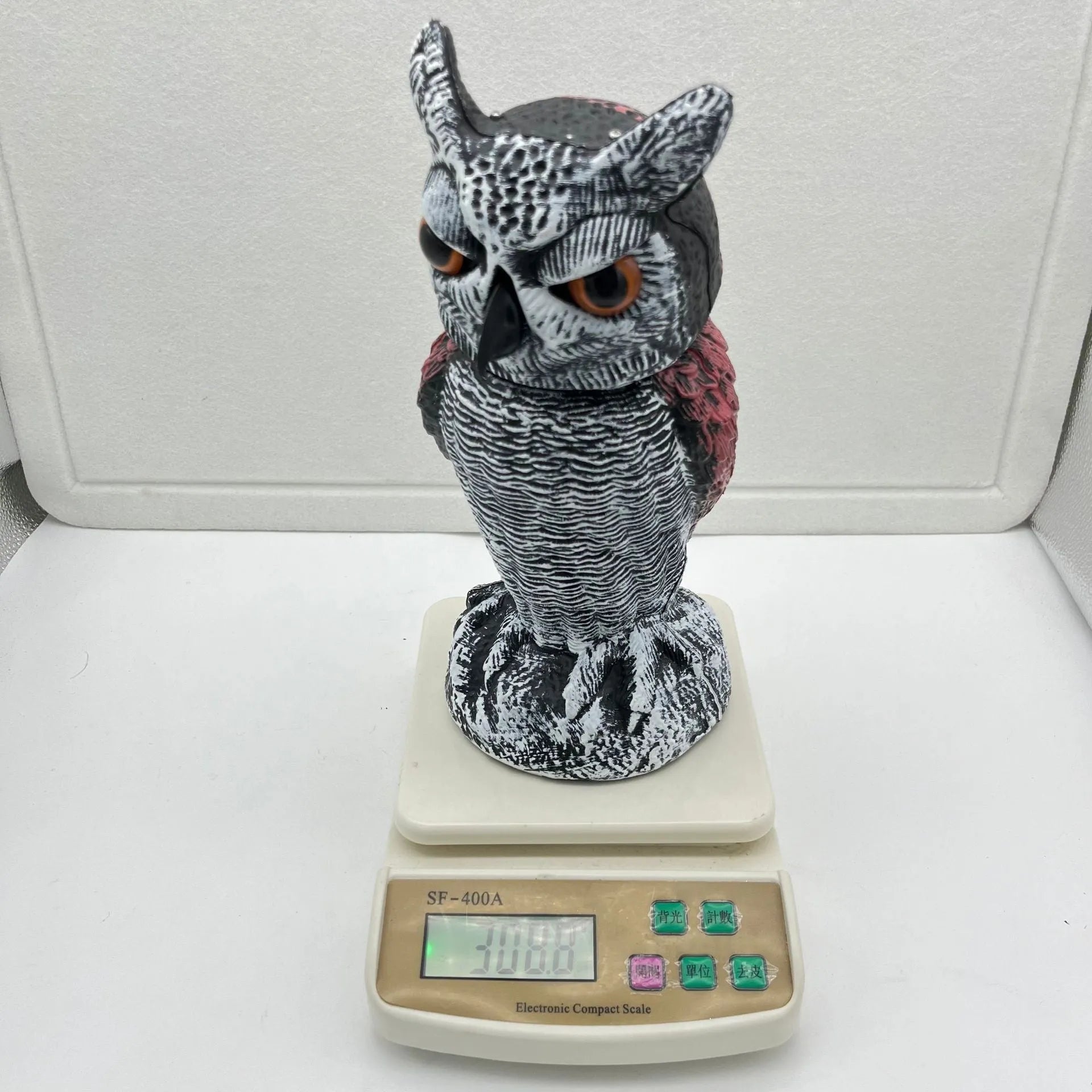 PE plastic owl bird deterrent ornament with shaking head design for outdoor pest control