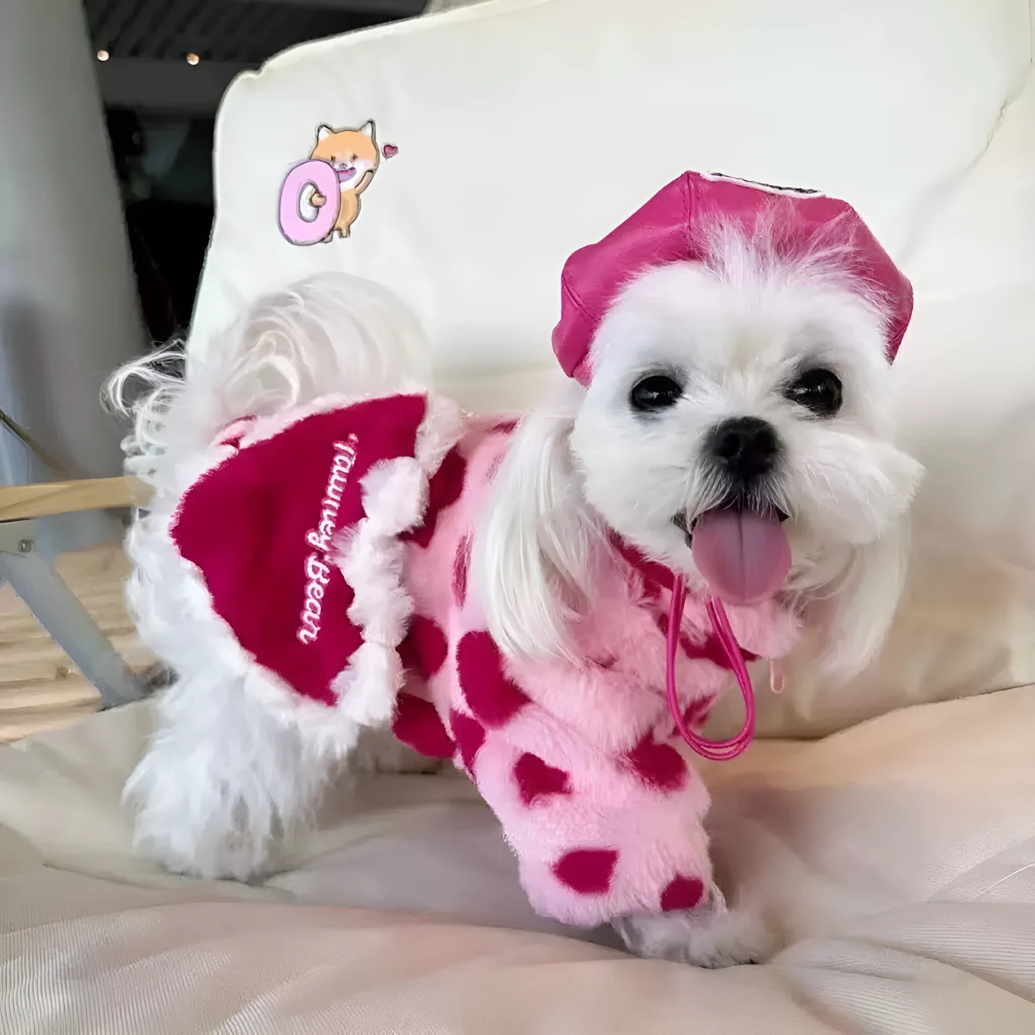 Polyester plush warm coat for small dogs in pink or brown colour, British-style design