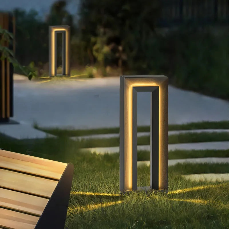 Square stainless steel outdoor garden lamp with geometric design and solar panel