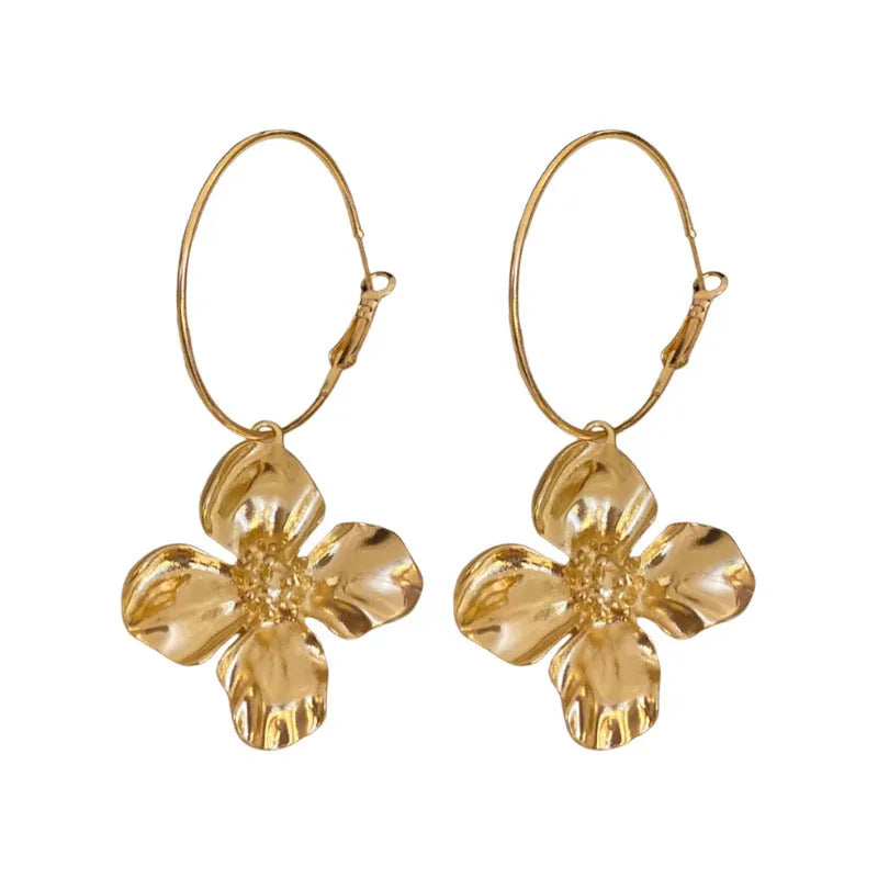Geometric flower earrings in silver or gold finish with vintage styling
