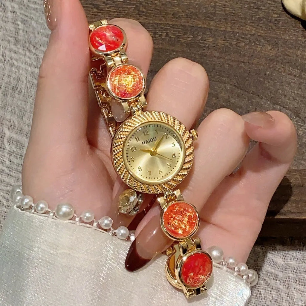 Women's quartz watch with 25mm round dial in choice of six colours
