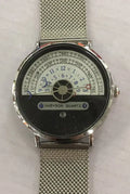 Men's gold or silver quartz wristwatch with 40mm round dial and stainless steel or leather strap