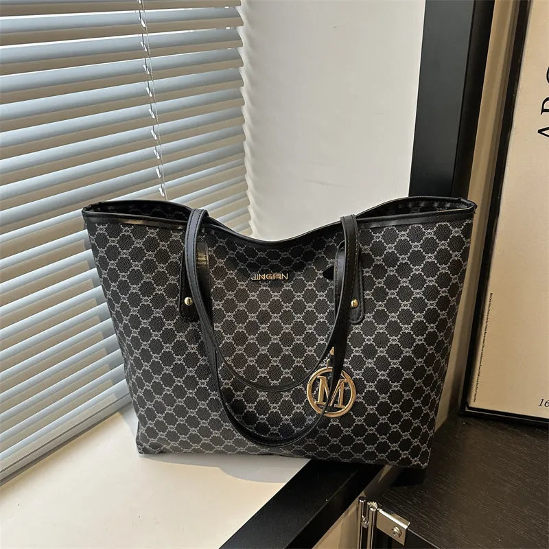 Street trend style PU leather shoulder bag with adjustable handle in black, brown, grey or white