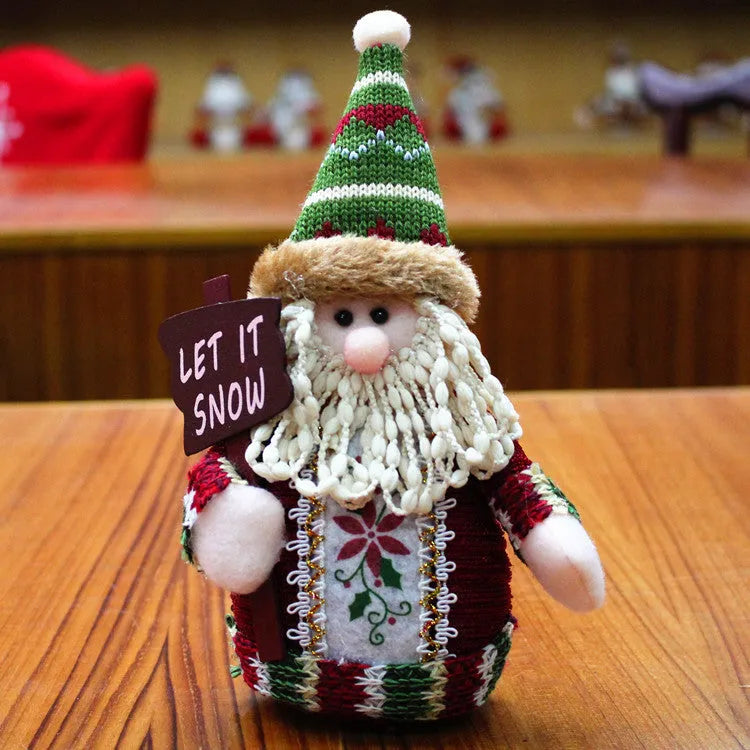 Flannel Christmas snowman decoration set measuring 18x13cm in red green white colours