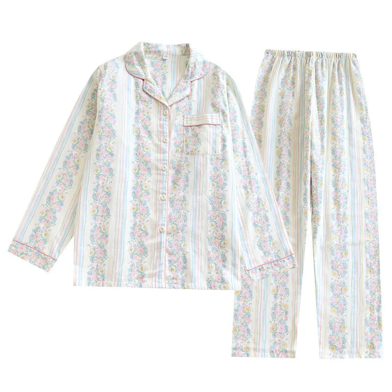 Ladies' cotton gauze homewear set with long sleeves and trousers in red fruit pattern