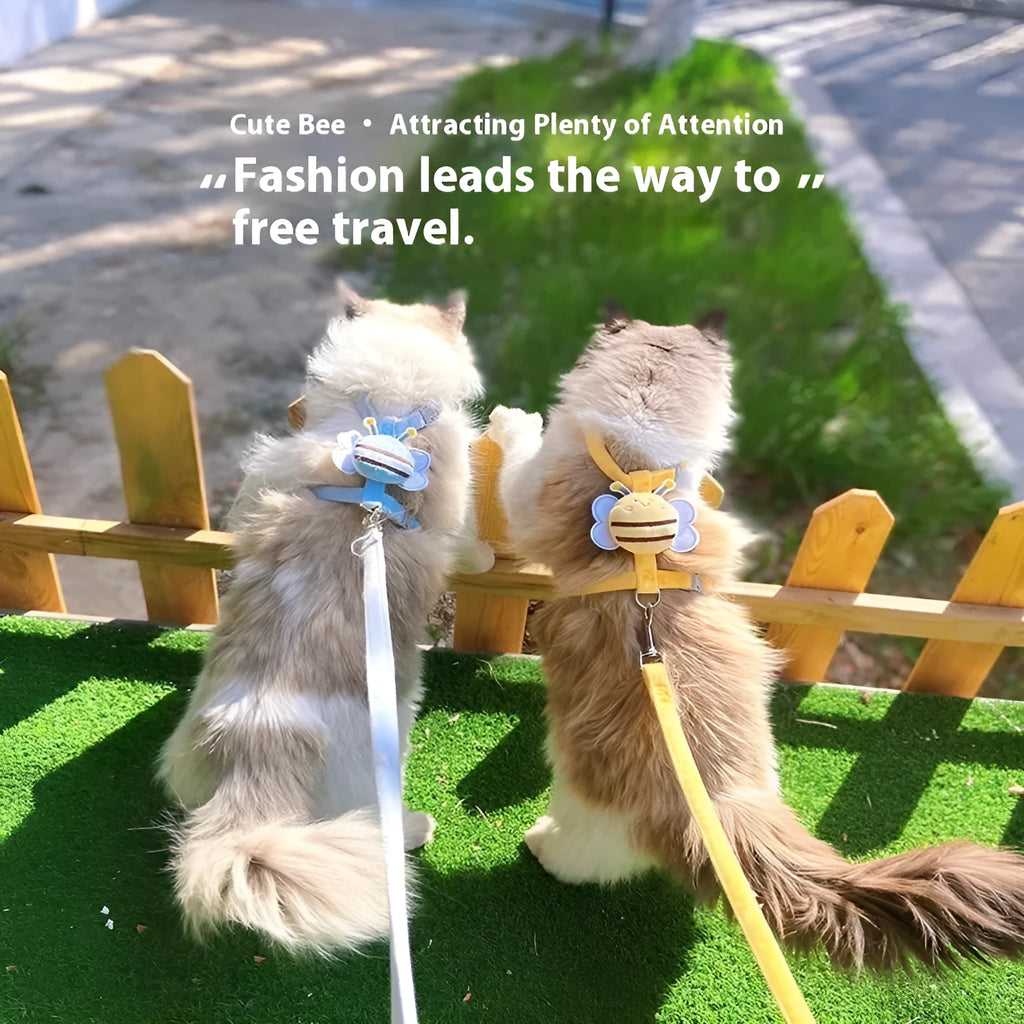 Outdoor adjustable cat rope leash with bee-shaped decoration in pink, yellow or blue colours