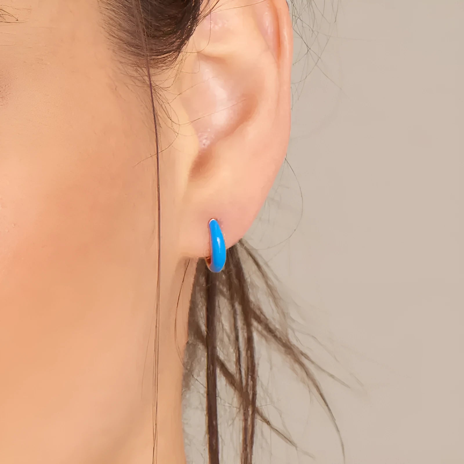 Geometric U-shaped oval earrings with colour epoxy finish in seven colour options