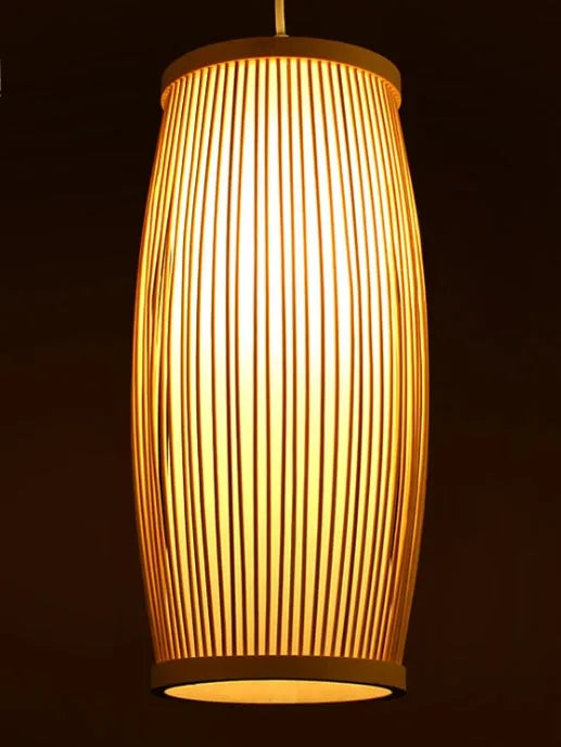 Natural bamboo plait wall lamp with woven design and E27 bulb holder