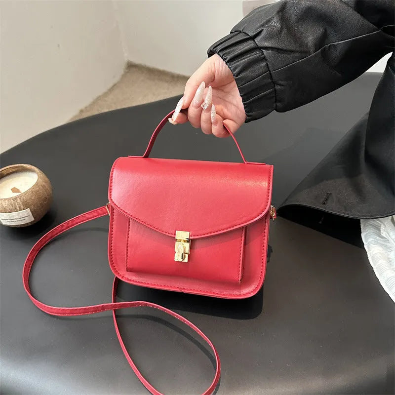 Retro style PU messenger bag with sandwich pocket in dark brown colour