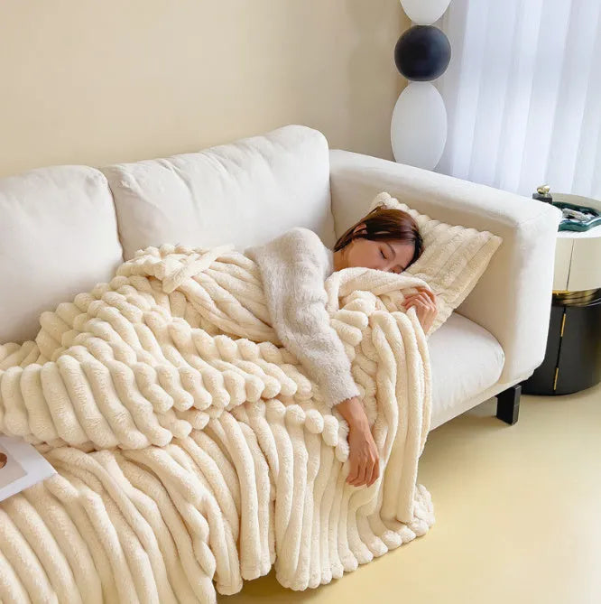 Double-sided thickening bubble velvet faux rabbit fur blanket in various colour options