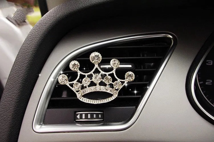 Cartoon car air vent fragrance clip with alloy material and decorative designs