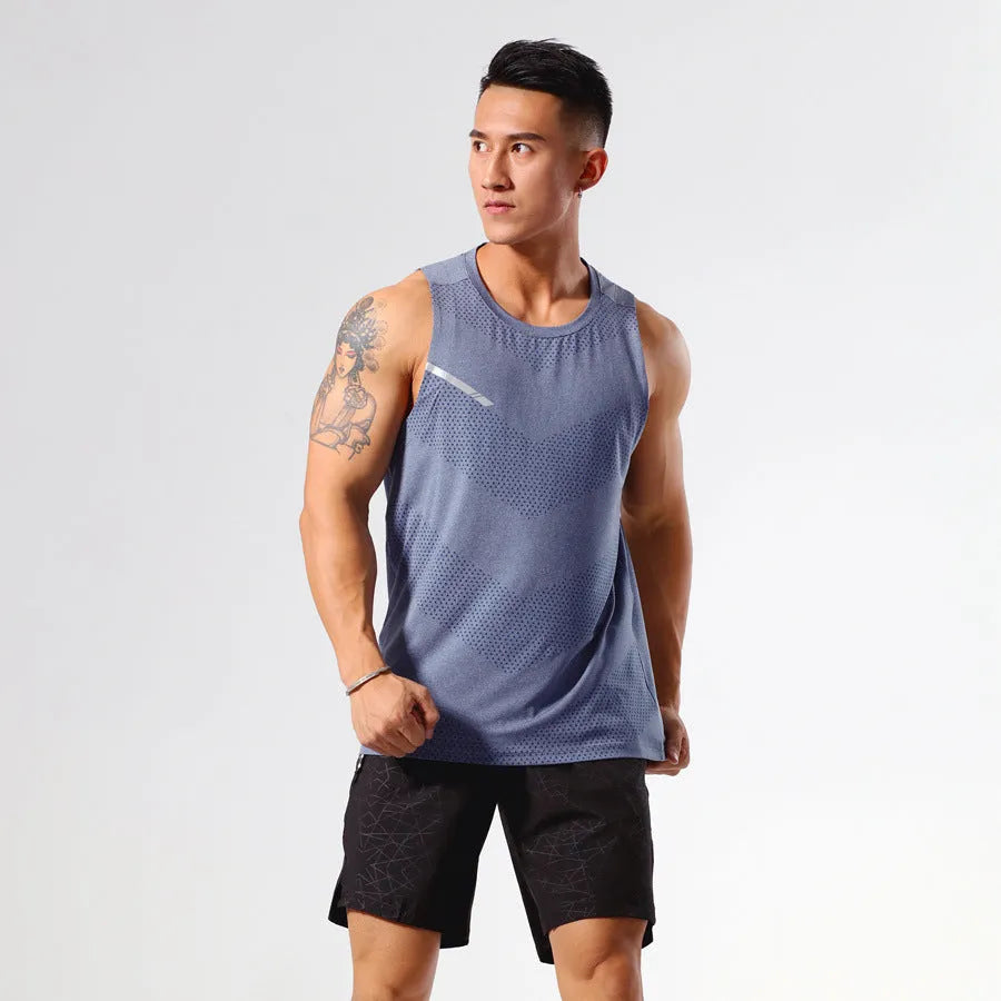 A man's solid colour quick-drying polyester tank top for summer sports.