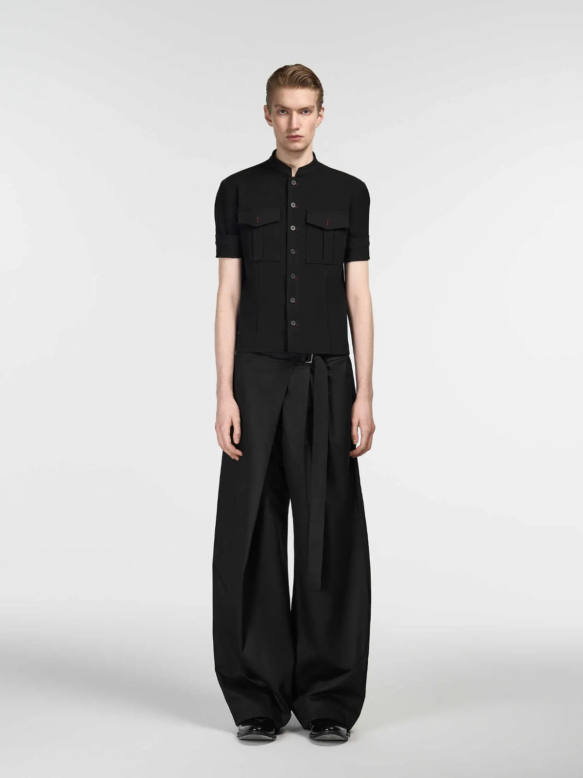 Black straight-leg trousers with adjustable waist and single pleated detail in tencel-cotton blend