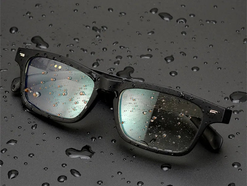 Smart glasses with Bluetooth audio and semi-open ear design, featuring polarised anti-blue light lenses