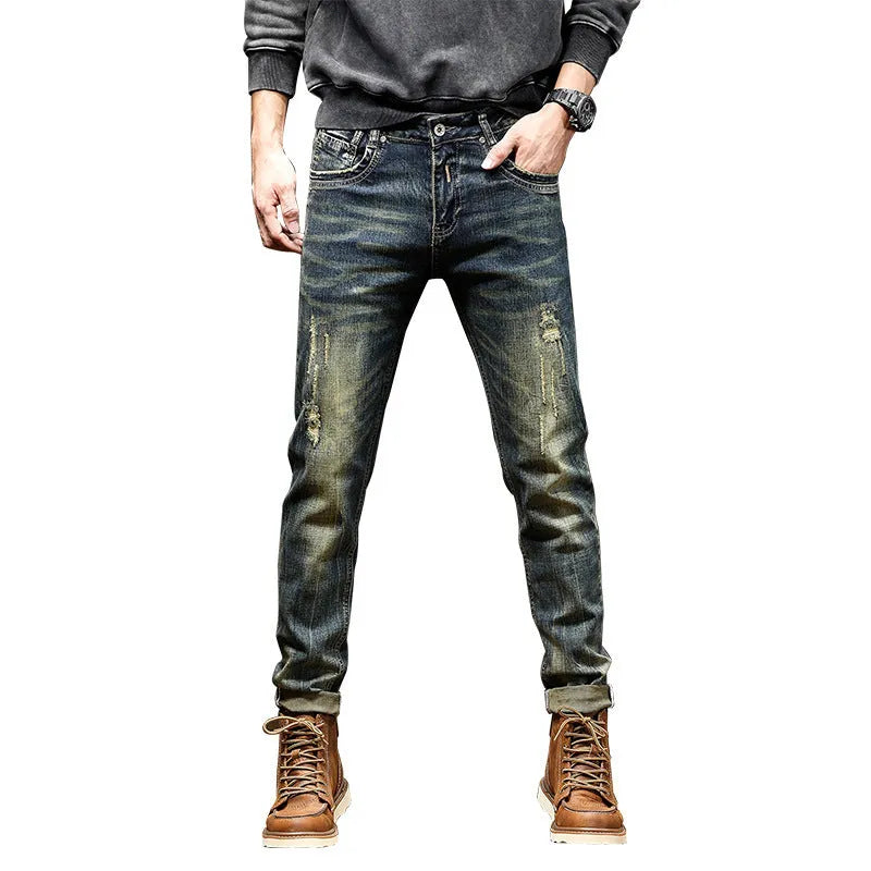 Men's skinny jeans in nostalgic retro colour with zip fly opening and stretch cotton denim fabric