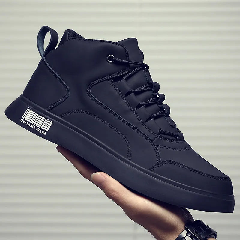 Men's white mid-top casual board shoes with round toe and rubber sole