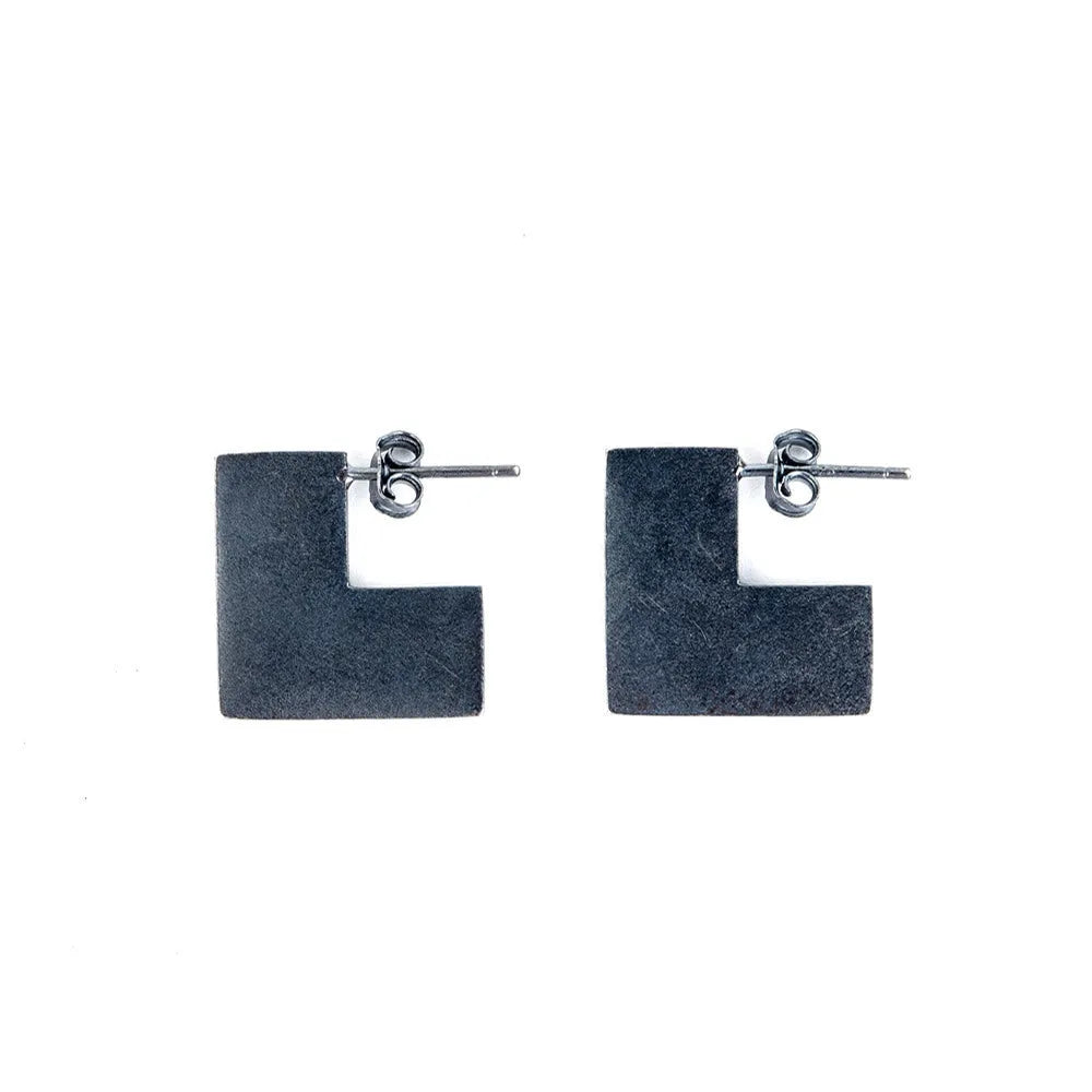Oxidation black geometric square earrings made from 925 sterling silver with 16mm minimalist design