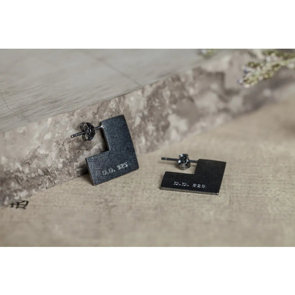 Oxidation black geometric square earrings made from 925 sterling silver with 16mm minimalist design