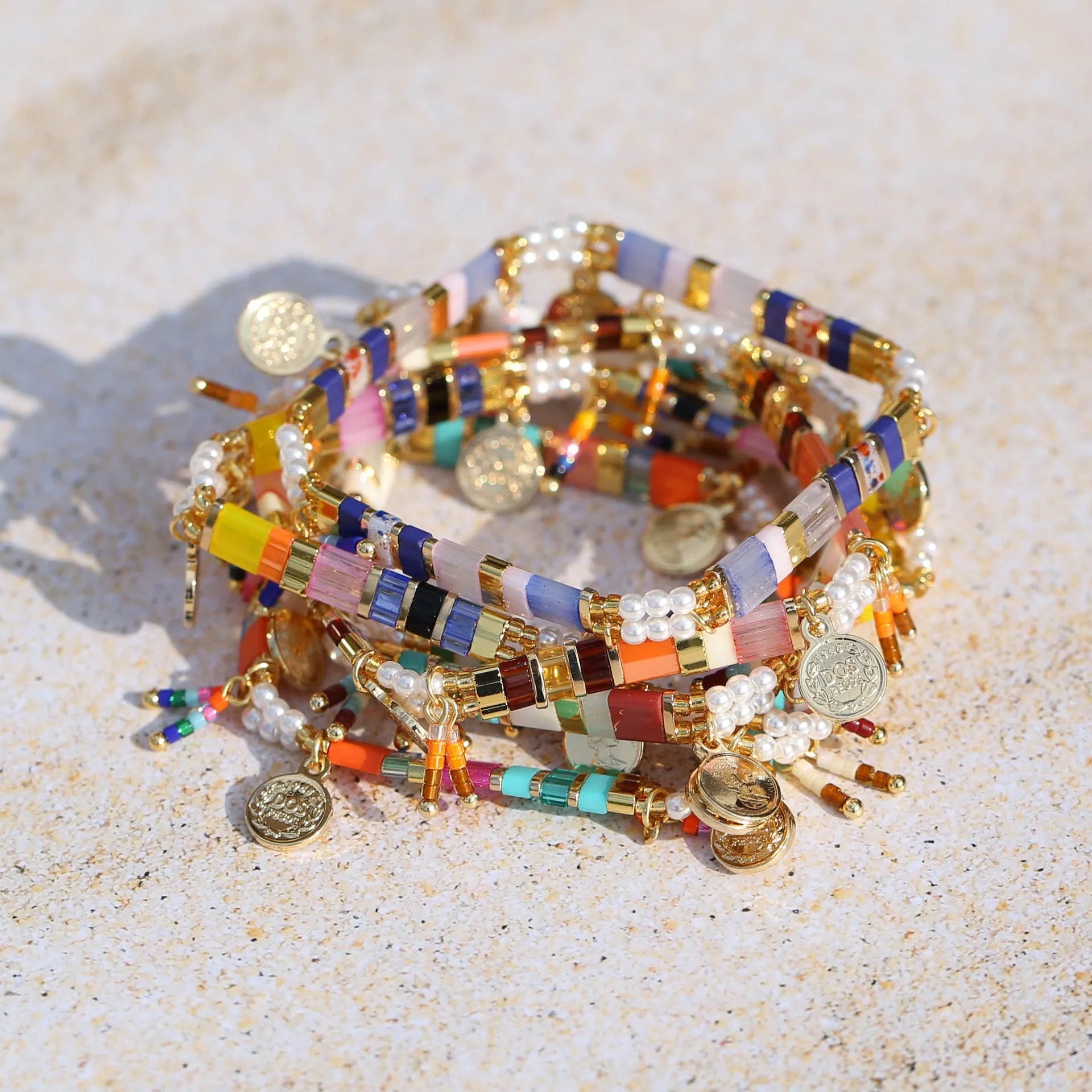 Women's imitation pearl beaded bracelet with European and American glass coloured beads