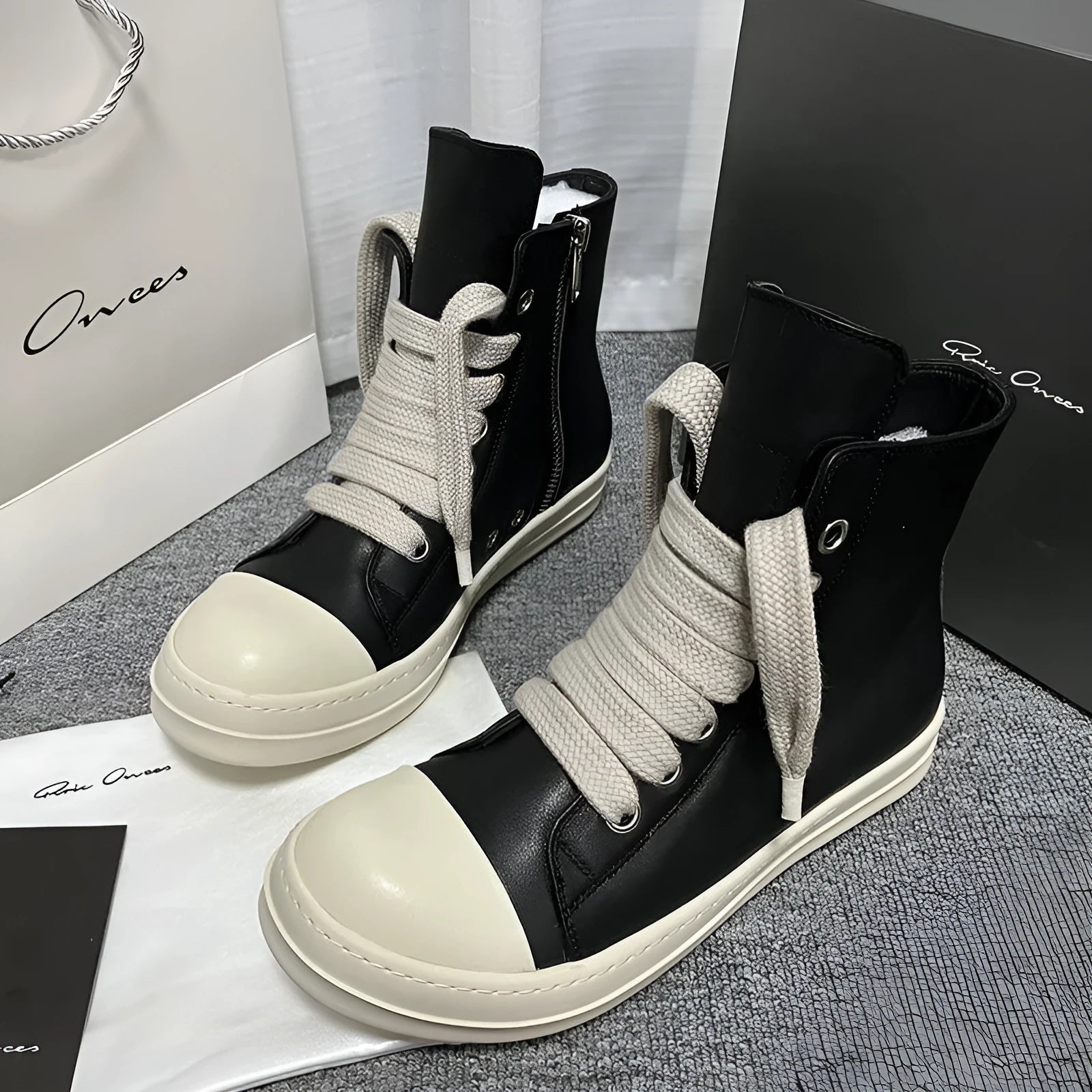 High-top leather sneakers with side zipper in genuine cowhide leather available in multiple colours