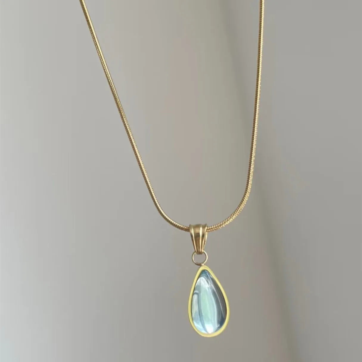 Retro water drop necklace with mixed gemstone pendant on snake bone chain