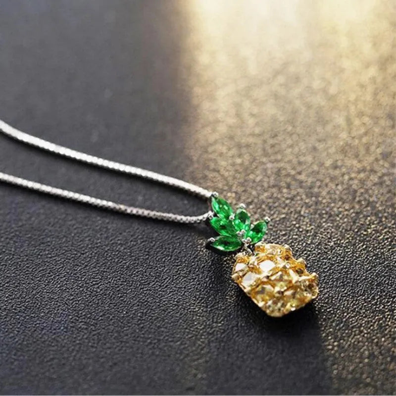 Korean geometric pineapple diamond necklace with silver and copper white gold plating
