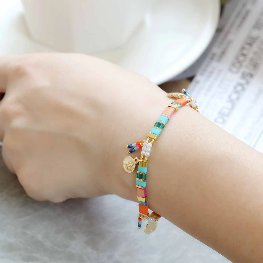 Women's imitation pearl beaded bracelet with European and American glass coloured beads
