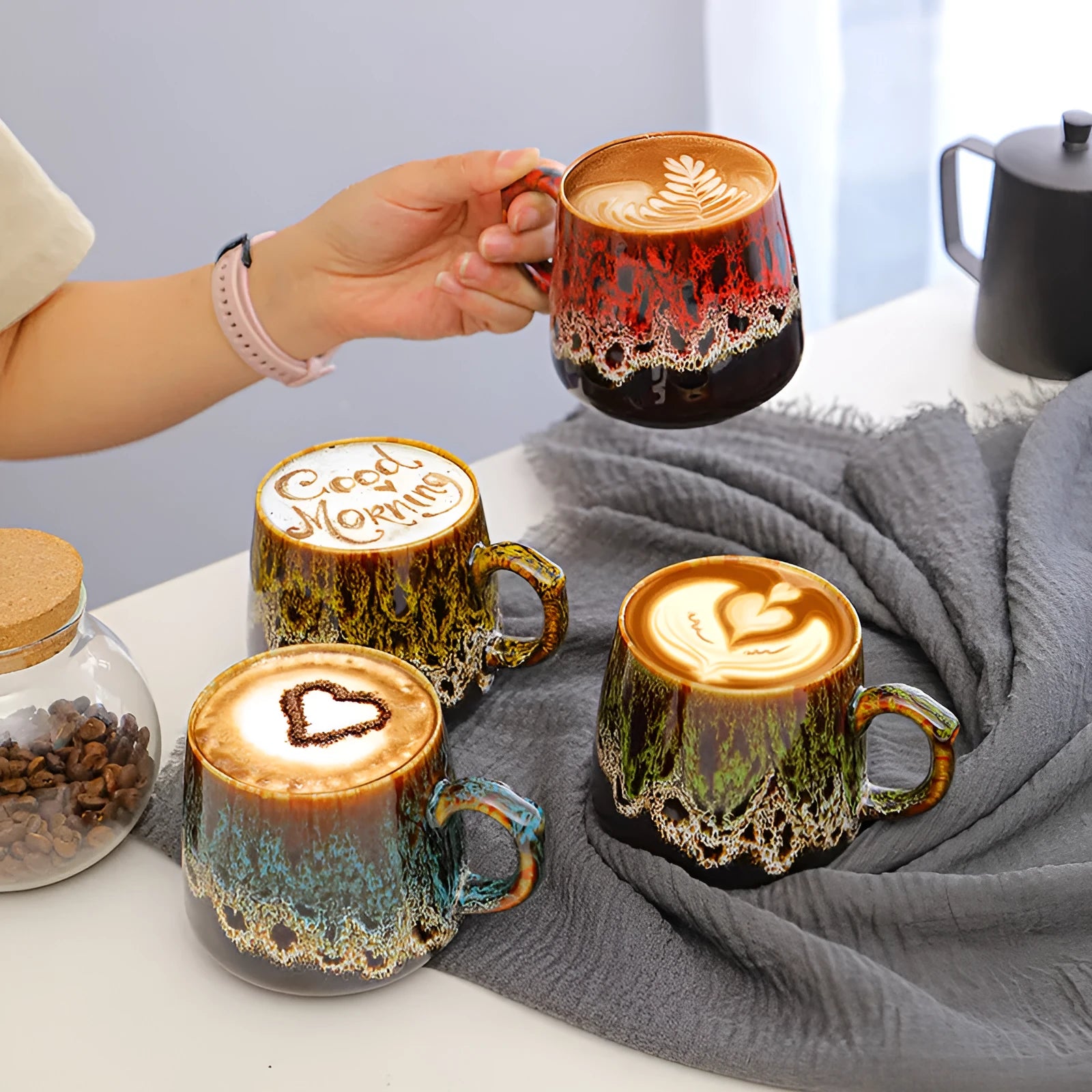 Large-capacity retro style coffee mug with 301-400ml volume and 8.5cm height
