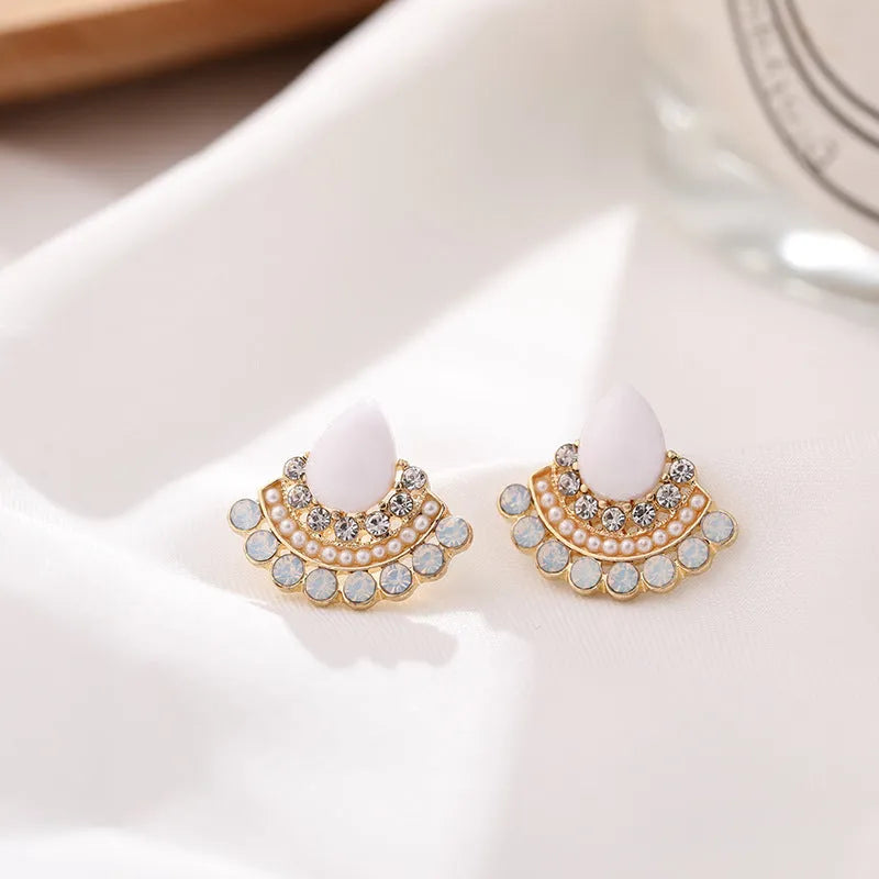 Women's retro silver fan-shaped drop earrings with rhinestone and needle opal decorative elements