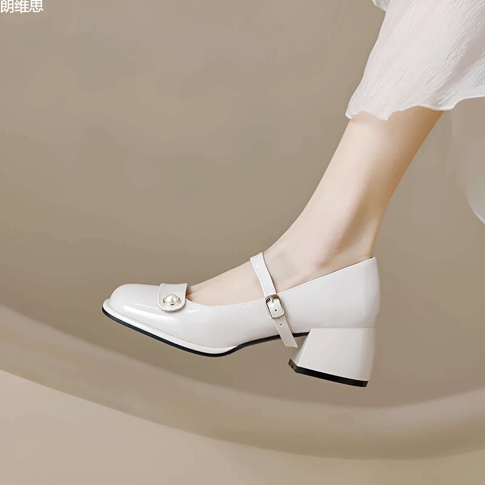 Plus size hiking pumps with chunky fairy heels in patent leather, square toe design with buckle closure