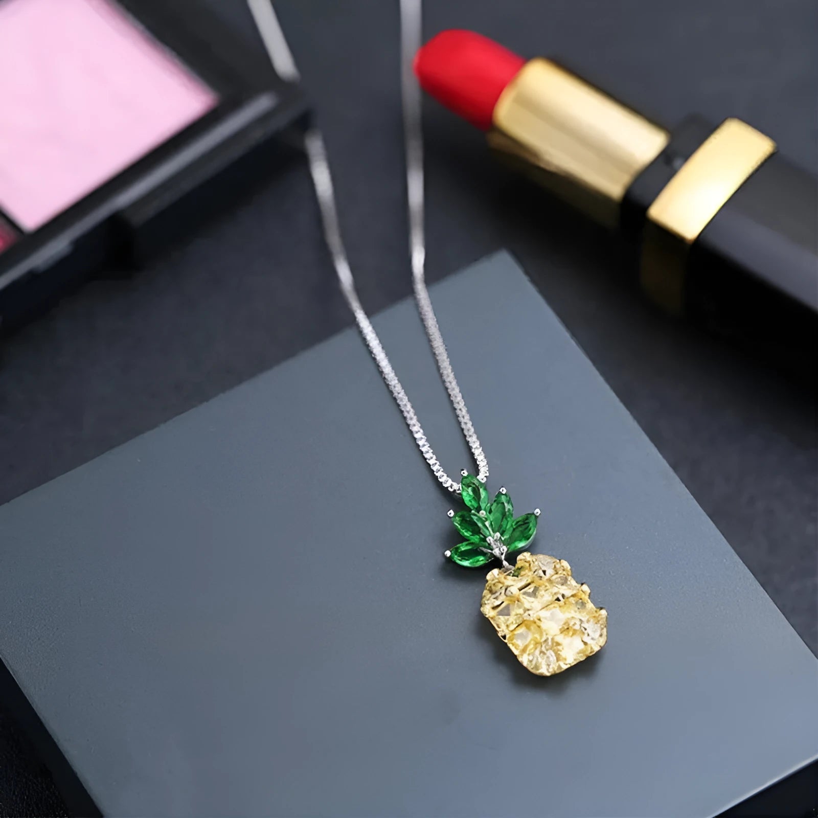 Korean geometric pineapple diamond necklace with silver and copper white gold plating