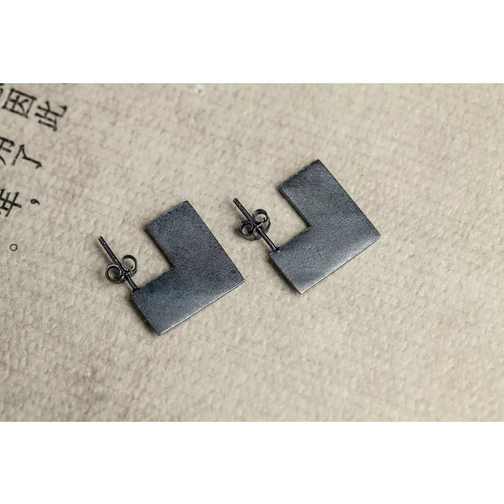 Oxidation black geometric square earrings made from 925 sterling silver with 16mm minimalist design