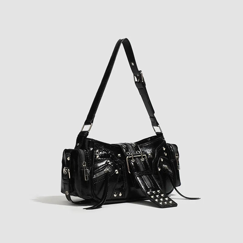 Black dumpling-shaped retro handbag with oil wax PU leather and organised interior compartments