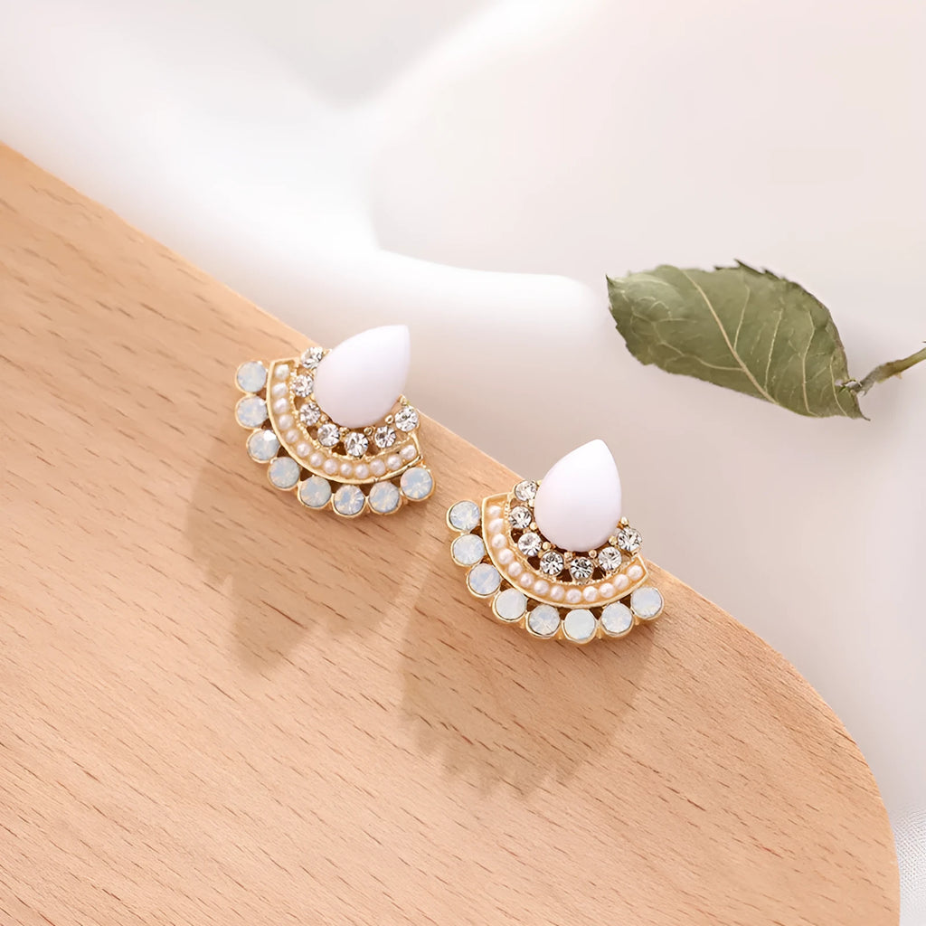 Women's retro silver fan-shaped drop earrings with rhinestone and needle opal decorative elements