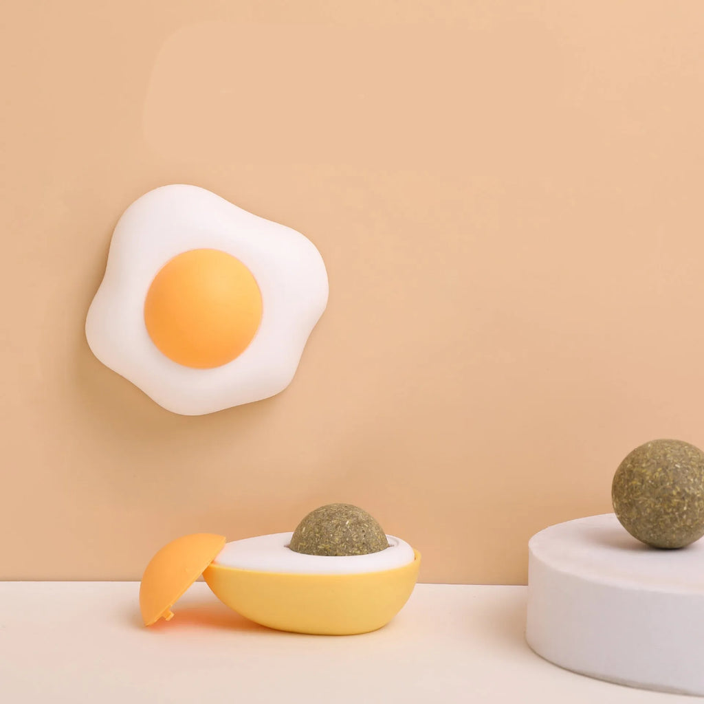 Cat head-shaped catnip ball toy for wall mounting with natural catnip filling