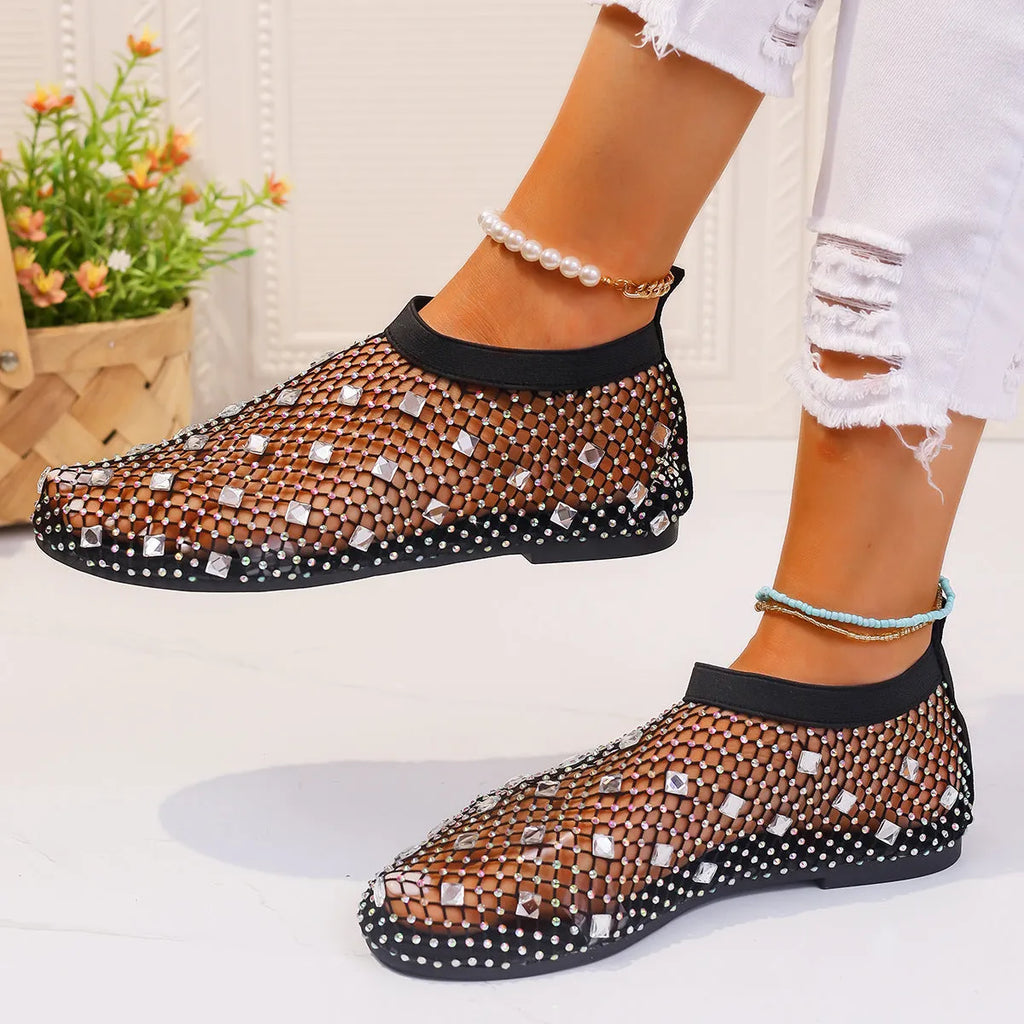 Women's flat mesh sandals with colourful rhinestone decoration and round toe design