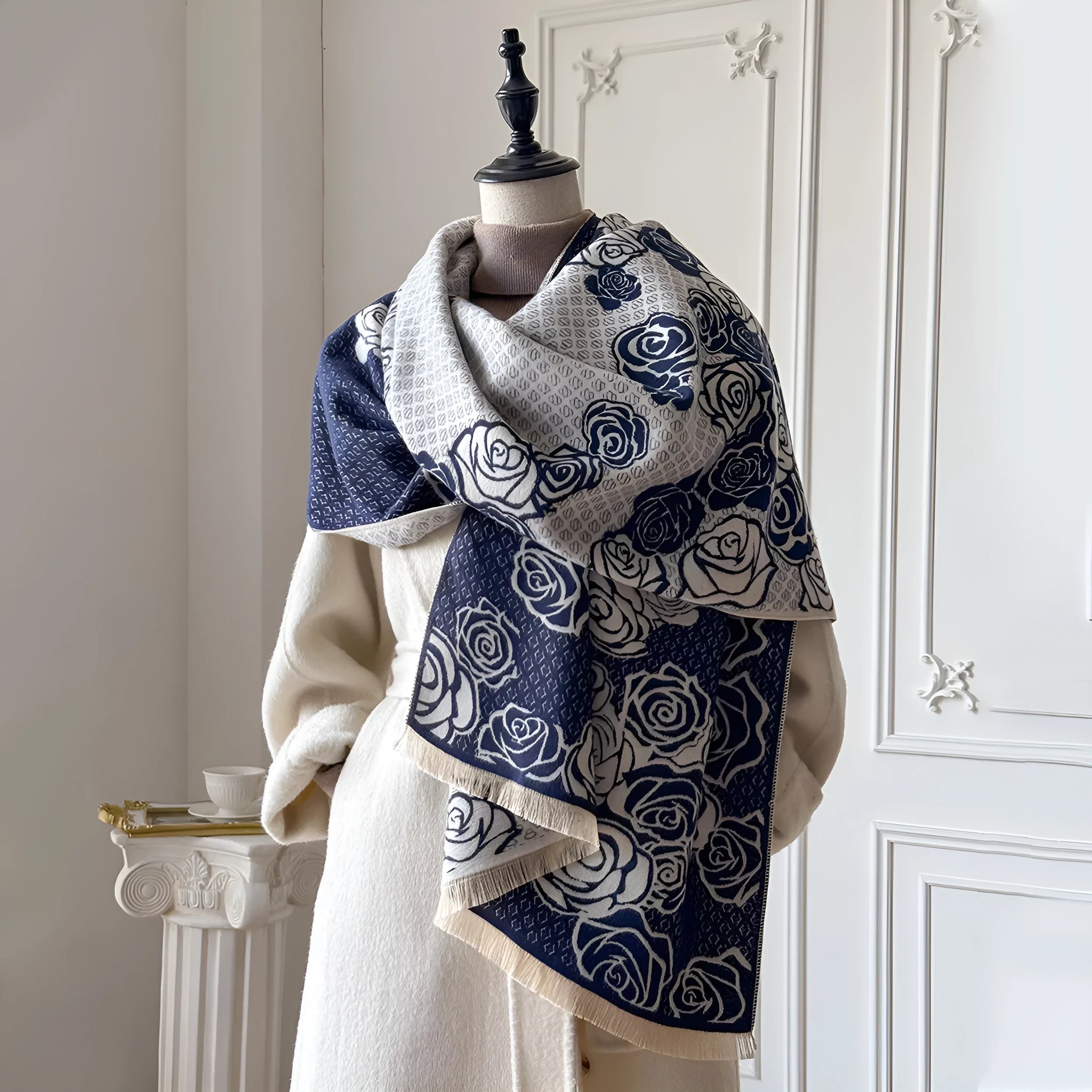Long grey imitation cashmere winter scarf with tassels, measuring 185cm by 65cm