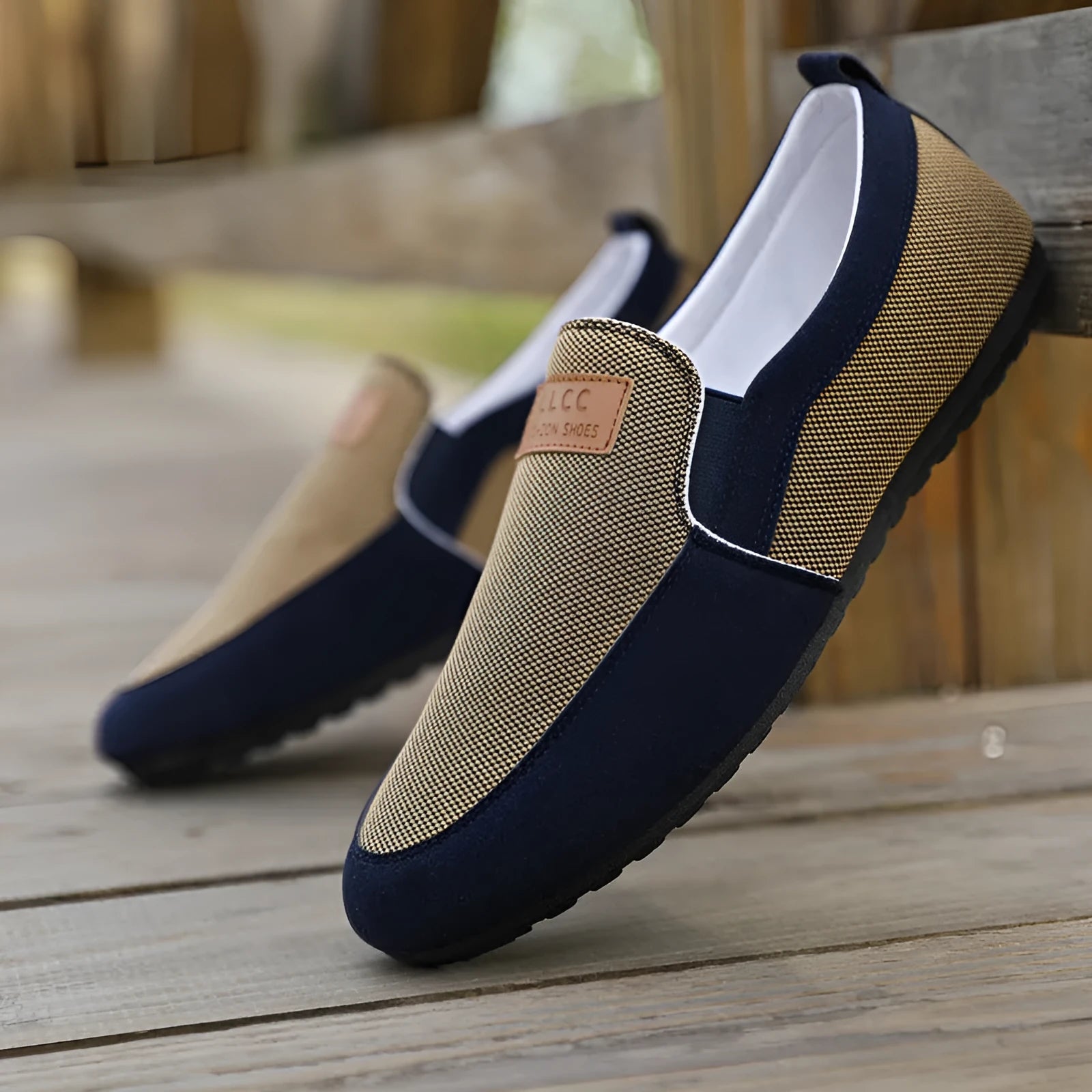 Men's grey and khaki canvas board shoes with round toe and rubber soles