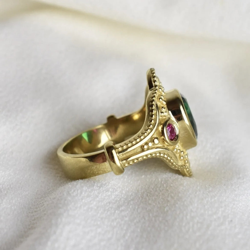 Golden lvzuan electroplated geometric women's ring in alloy with ins style design