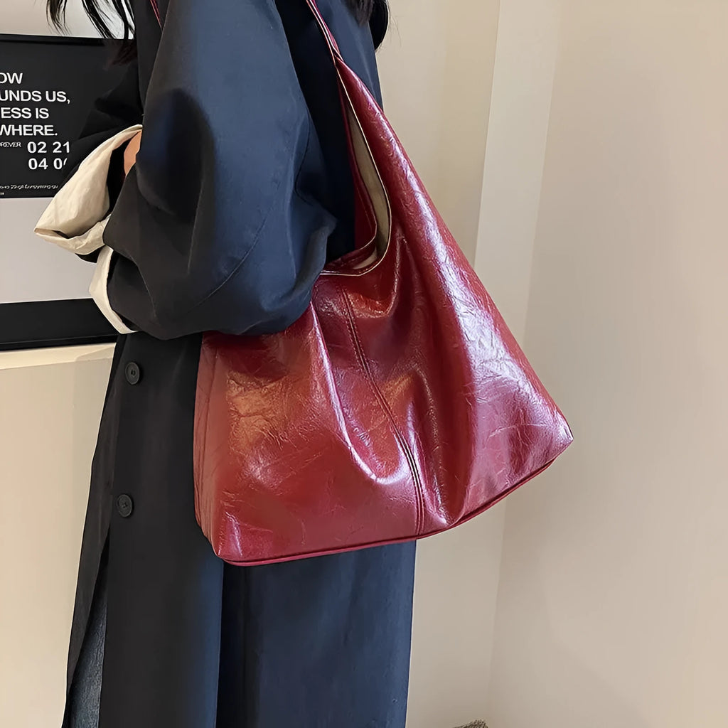 Soft leather shoulder bag in street trend style with large capacity design