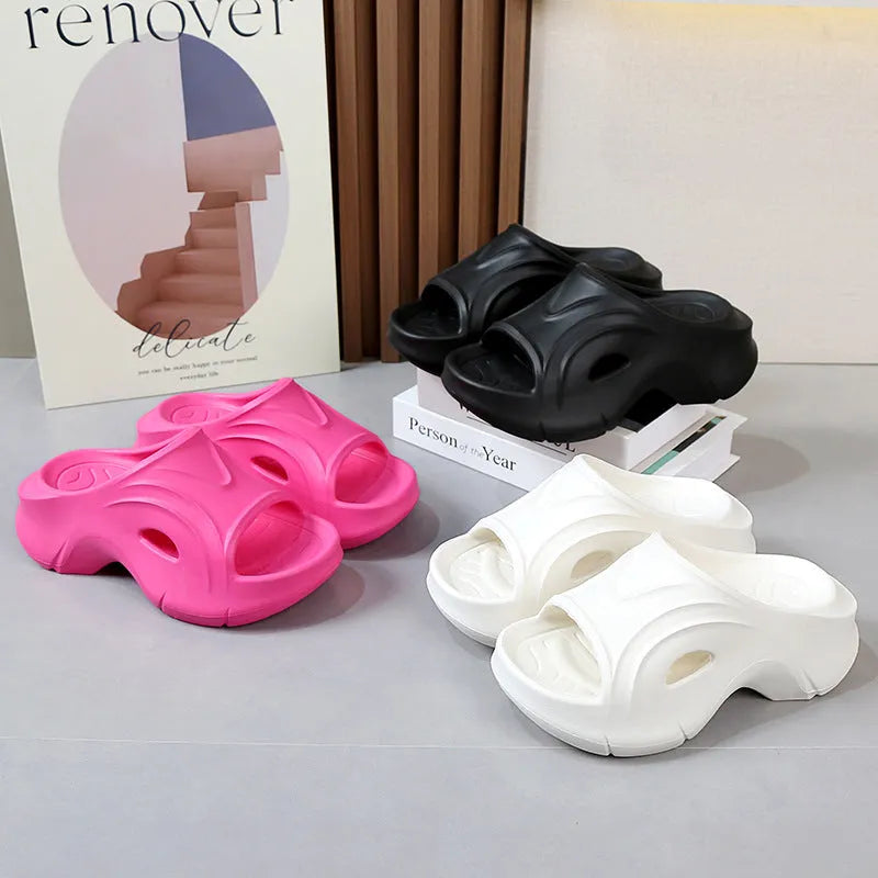 Women's thick-soled EVA slippers in white colour with round toe design