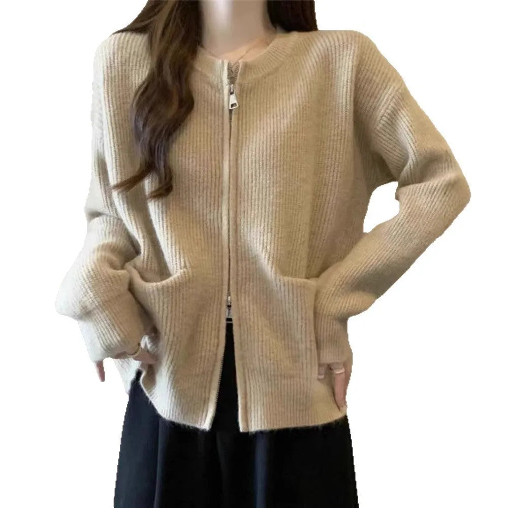 Soft viscose sweater coat in beige colour with long sleeves and cardigan style