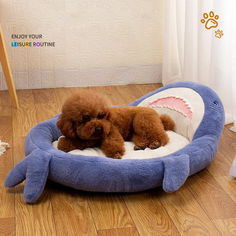 Shark pattern pet bed for dogs and cats with velvet fabric and non-slip base in blue colour