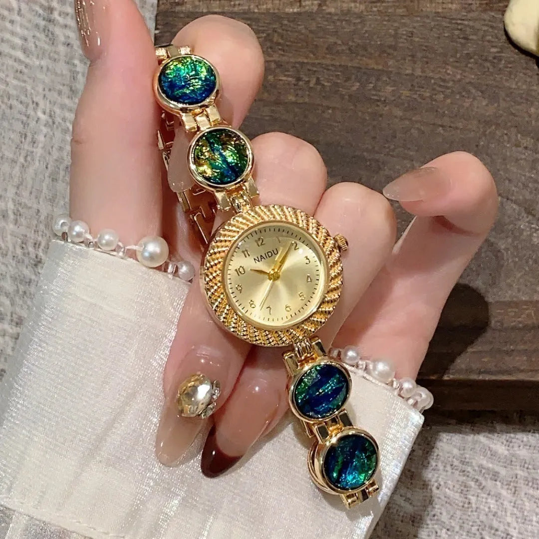 Women's quartz watch with 25mm round dial in choice of six colours